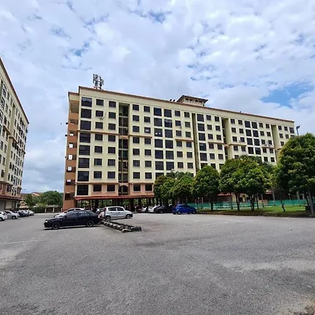 Serene Bukit Beruang Cottage 4 Rooms Full Aircond & Netflix By Ezyroom Melaka Ayer Keroh Exterior photo