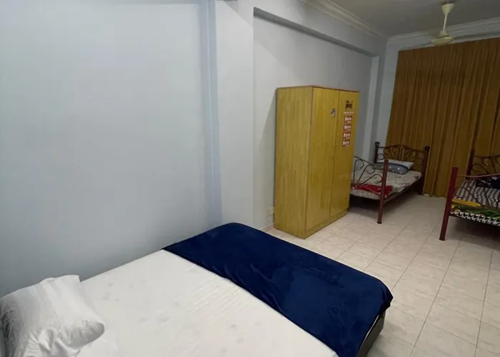 Serene Bukit Beruang Cottage 4 Rooms Full Aircond & Netflix By Ezyroom Melaka