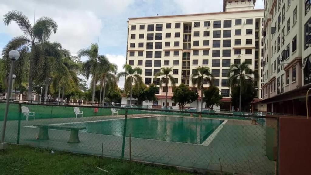 Serene Bukit Beruang 4 Full Aircond & Netflix By Ezyroom Melaka Apartment *