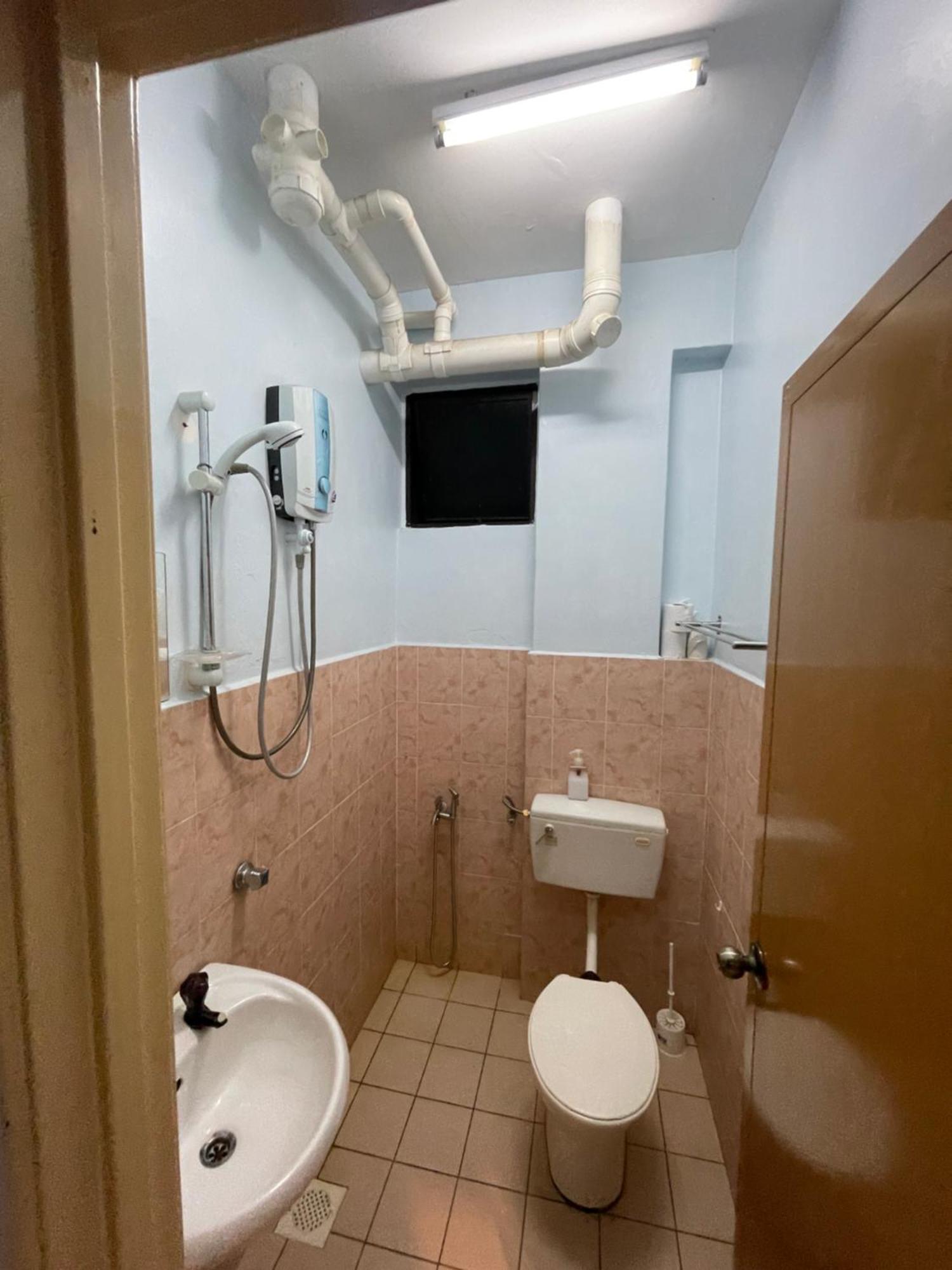 Serene Bukit Beruang 4 Full Aircond & Netflix By Ezyroom Melaka *